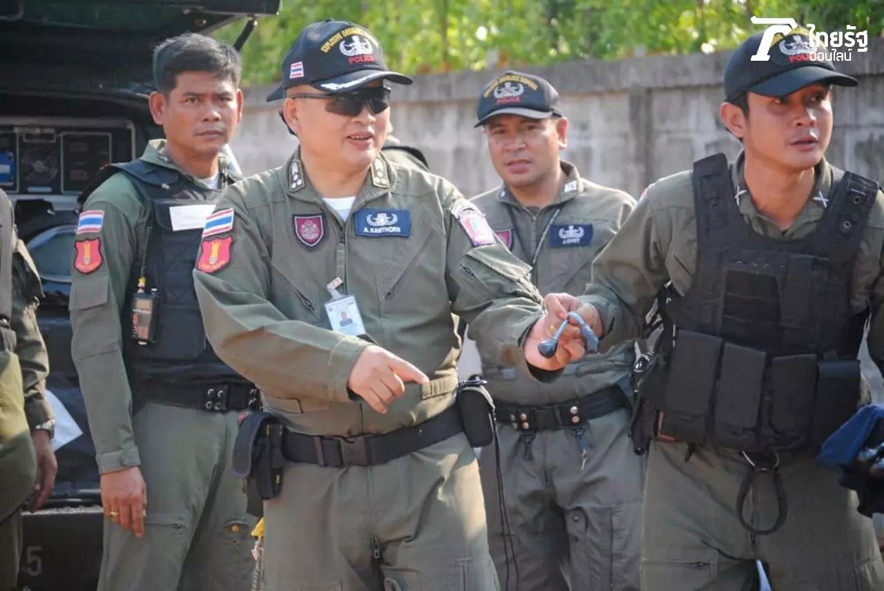 การฝึกหลักสูตรการทำลายวัตถุระเบิด หน่วย EOD นาฬิกา Luminox แท้ 100% ...