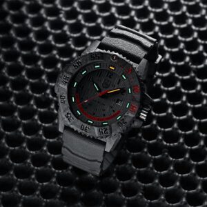 3801.EY - LIMITED EDITION MASTER CARBON SEAL