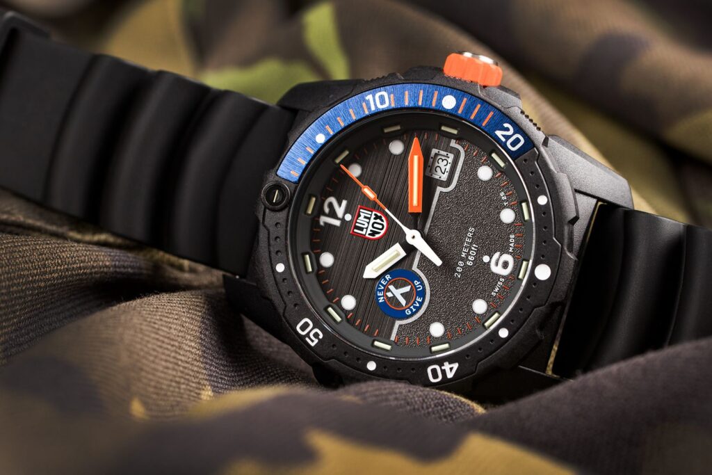 XB.3723-luminox-bear-Grylls